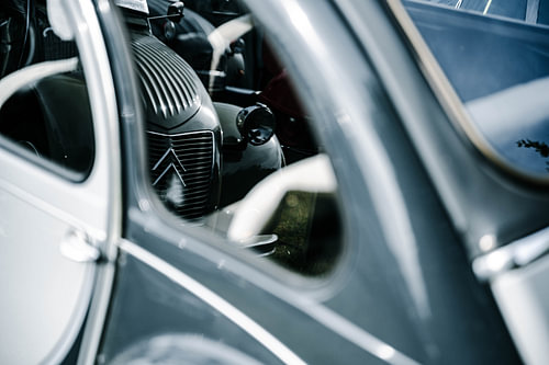 2CV details with charm