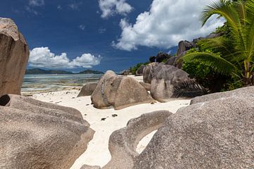 Strand op het Seychelse eiland La Digue van Reiner Conrad