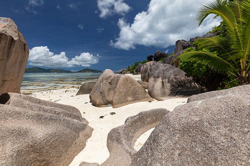 Beach on the Seychelles island La Digue