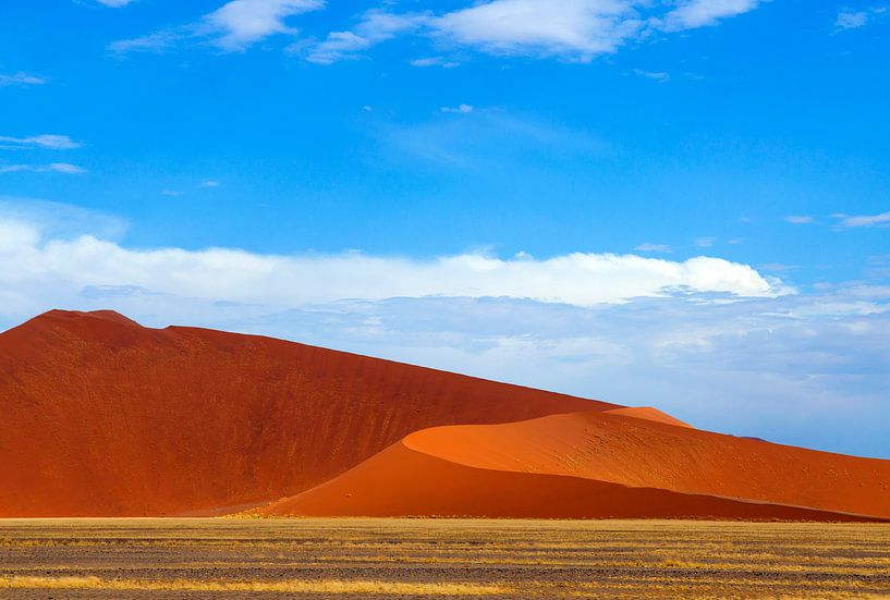 Sand dune by Astrid Brenninkmeijer