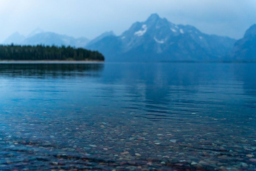 Grand Teton National Park, USA, blue hour at Jackson Lake by Jeroen van Deel
