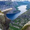 Trolltunga en de Ringedalsvannet - Noorwegen van Ricardo Bouman