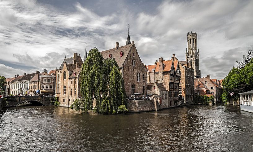 The Rozenhoedkaai in Bruges by MS Fotografie | Marc van der Stelt