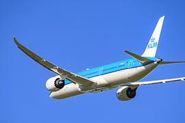 KLM Boeing 787 Dreamliner airplane taking off by Sjoerd van der Wal Photography