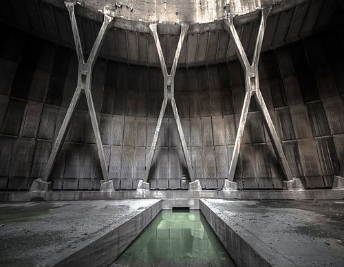 Oude koeltoren Urbex