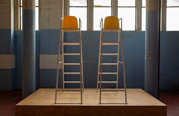 Hoog en droog in de scheidsrechtersstoel van shoott photography