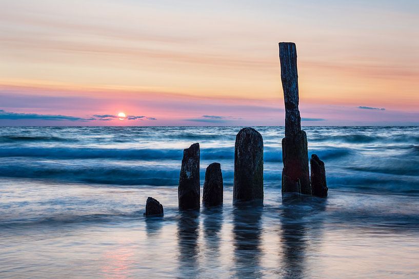 Groynes on the coast of the Baltic Sea near Kühlungsborn by Rico Ködder