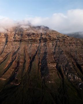 Famara kliffen in Lanzarote van Visuals by Justin