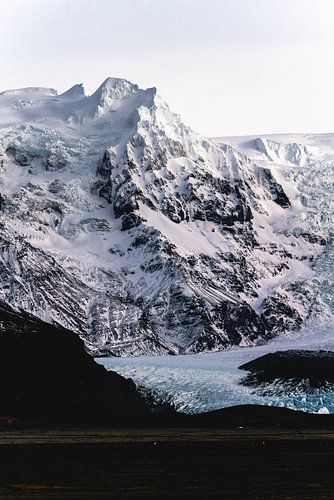 La vallée glaciaire Le pouvoir des glaciers dans un paysage immaculé