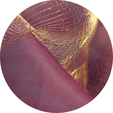 Goud op paars - filigraan mesh op zachte stof