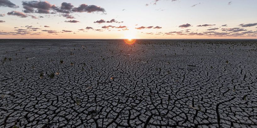 Sunset over the mudflats by arjen nouta
