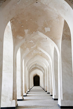 Arches de la madrasa Mir-i Arab