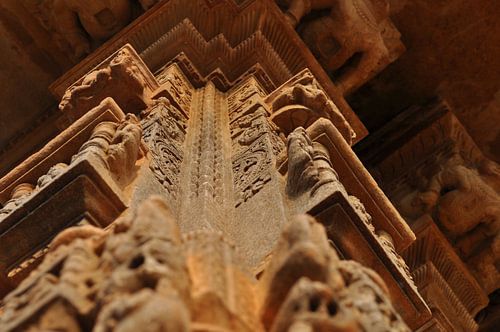 Pilaar van een prachtige tempel in India
