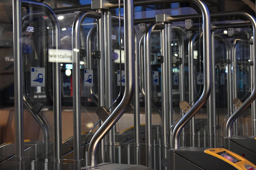 train station gates by H,M SOETENS