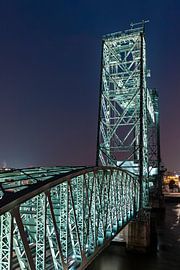 The hef 'light in the darkness' colour version vertical van Midi010 Fotografie