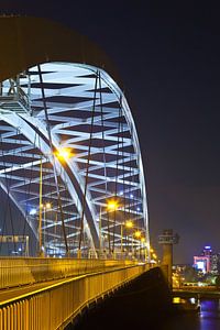 Arche du pont Van Brienenoord à Rotterdam sur Anton de Zeeuw