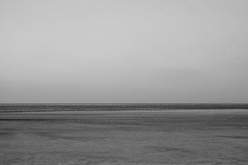 Côte zélandaise Renesse Watergat | Photographie de plage noir et blanc sur Studio Stoks