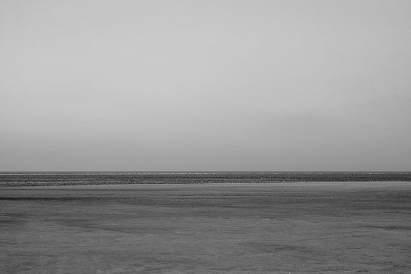 Dutch Coast Renesse | Beach photography black and white by Studio Stoks