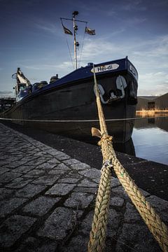 Schip aan wal van Jaimy Leemburg Fotografie