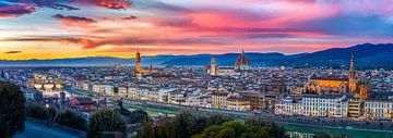 Skyline von Florenz bei Sonnenuntergang (2019) von Teun Ruijters