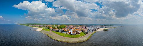 Urk luchtfoto van het voormalige eiland aan het IJsselmeer
