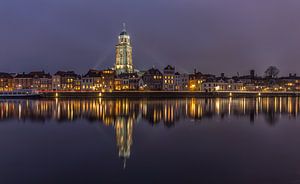 Deventer Skyline met Lebuïnuskerk in de avond - 3 van Tux Photography
