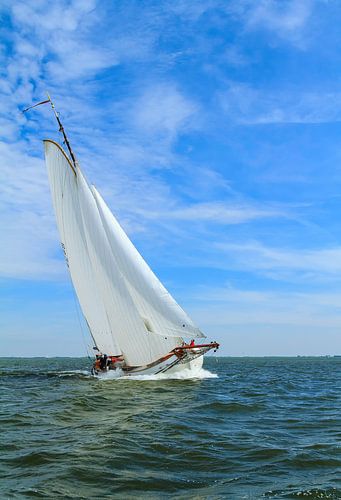 Lemster aak scherp aan de wind