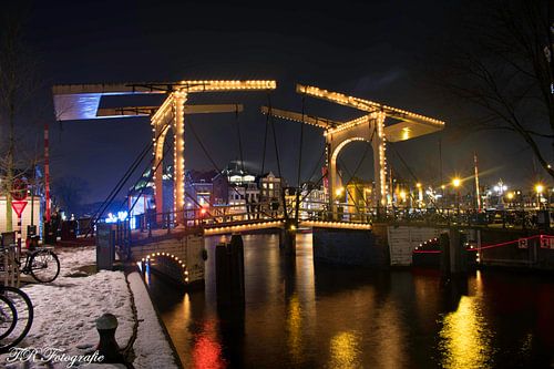 Amsterdam in de avond