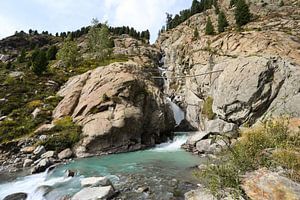 Een onverwachte waterval van Louise Poortvliet