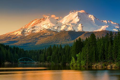 Uitzicht op Mount Shasta, Californië