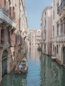 Canal a Venise sur Karin vd Waal