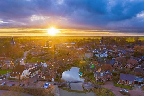 Zonsondergang boven Winsum