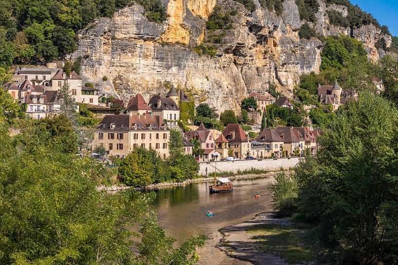 Ausflugsboot in La Roque-Gageac im Périgord - Frankreich von Werner Dieterich