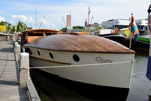 Bakdekkruiser in haven Amersfoort.