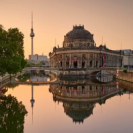 Sunrise and reflection Museumsinsel Berlin by Jenco van Zalk
