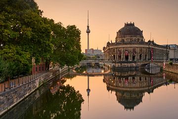 Sunrise and reflection Museumsinsel Berlin by Jenco van Zalk