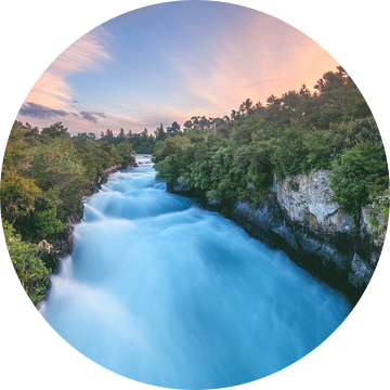 Nieuw-Zeeland Huka watervallen in Taupo van Jean Claude Castor