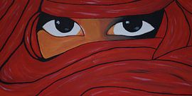 verschleierte Frau in rot