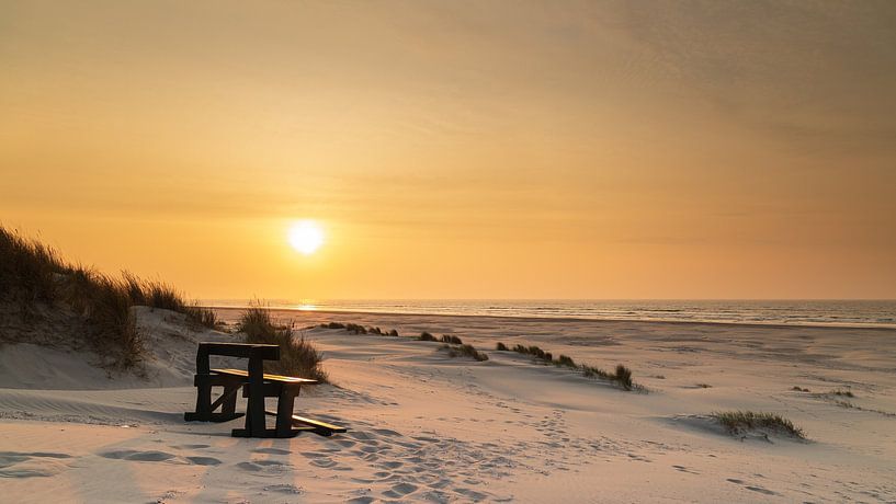 Enjoying the sunset on Ameland by Meindert Marinus
