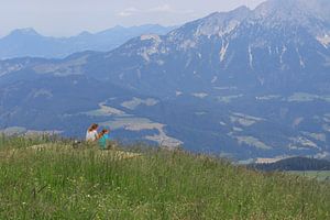 Mutter und Tochter Zeit in den Bergen