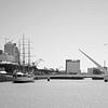 Stadtteil von Buenos Aires - Puerto Madero - Boot, Fluss und Gebäude von Carolina Reina Photography