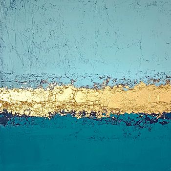 Goldener Horizont zwischen Himmel und Meer in abstrakter Harmonie