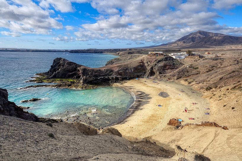 Playa de Papagayo (Lanzarote) by Peter Balan