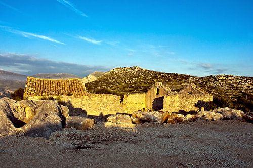 Geheimnisvolles, verlassenes, wildes Naturreservat in Custonaci 