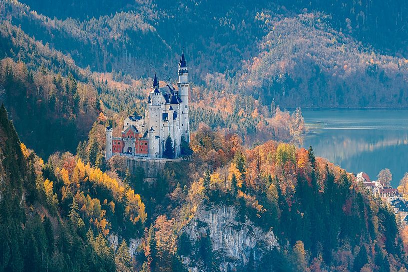 Schloss Neuschwanstein im Herbst, Bayern, Deutschland von Henk Meijer Photography