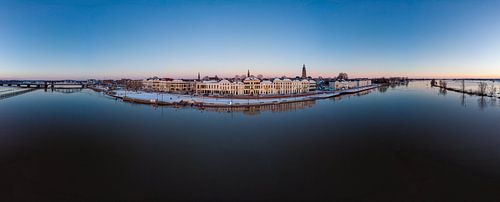 Luchtfoto Zutphen skyline winterlandschap