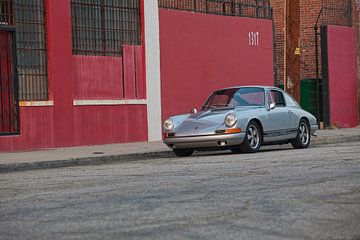 Magnus Walker : Porsche 911 1965 argentée sur Maurice van den Tillaard