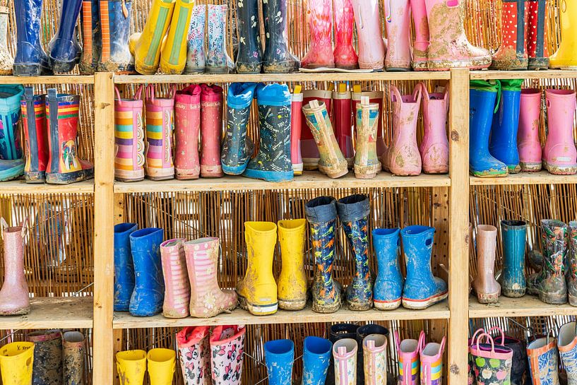 Colourful little rain boots by Hilda Weges