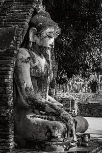 Statue in den Tempeln von Ava in Myanmar