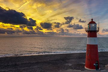 Vuurtoren Noorderhoofd bij West Kapelle Zeeland van Menno Schaefer